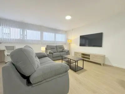 Plano de Amplio Apartamento con Parking y en el Centro
