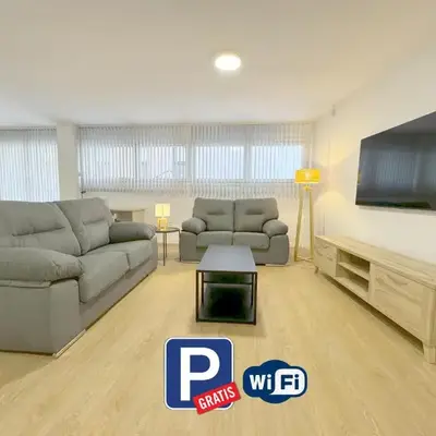 Amplio Apartamento con Parking y en el Centro