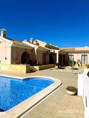 Piscina en o cerca de Casa Los Gilabertes