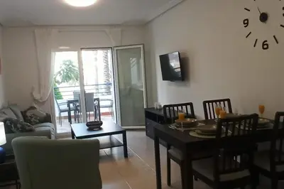 Zona de estar de 2 Bed Apt - Close To Beach - Pool - Balcony