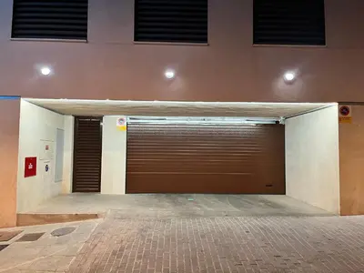 Plano de 2BR Apartment with Free Parking in Almería City Center - Air Conditioning