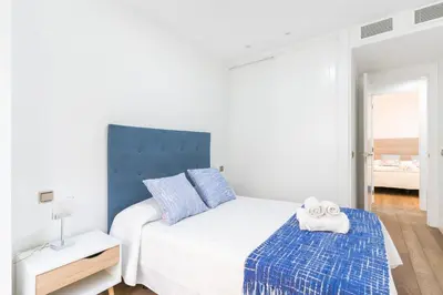 Cama o camas de una habitación en Luxury Conde Ofalia by Expovivienda