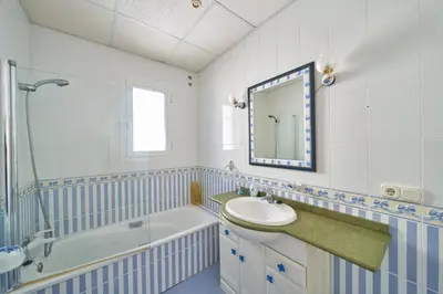 Un baño de Villa Jaramar