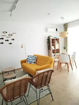 Zona de estar de LID GARRUCHA - 4 min Playa Las Marinas - 1 min Paseo Malecón - Wi-Fi y Garaje