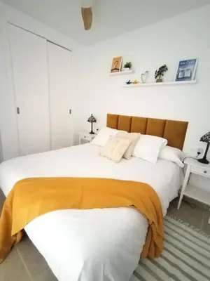 Cama o camas de una habitación en LID GARRUCHA - 4 min Playa Las Marinas - 1 min Paseo Malecón - Wi-Fi y Garaje