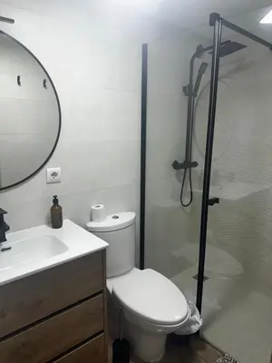 Un baño de Piso Adrimar
