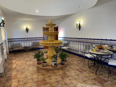 Un restaurante o sitio para comer en Casa Fuente del Andaluz