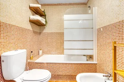 Un baño de Oasis in Los Collados - 2BR - Pool & Garden