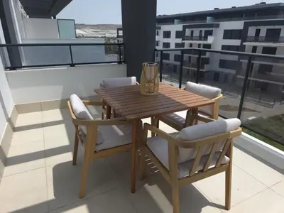 Un balcón o terraza de New appartment with seaview