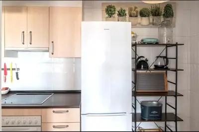 Una cocina o zona de cocina en casa pura vida