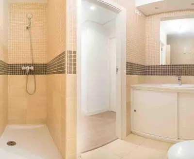 Un baño de Primera linea Paseo Marítimo Aguadulce