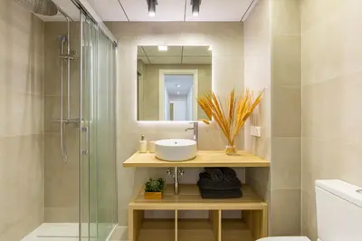 Un baño de TrendyHomes San Jose