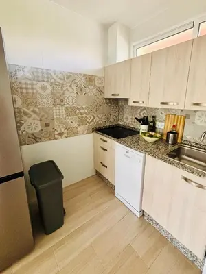 Una cocina o zona de cocina en CALARREONA - Apartamento a 100 metros de la playa