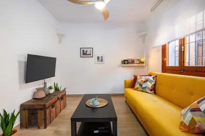Una televisión o centro de entretenimiento en Casa centro Almedina