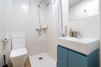 Un baño de Casa centro Almedina