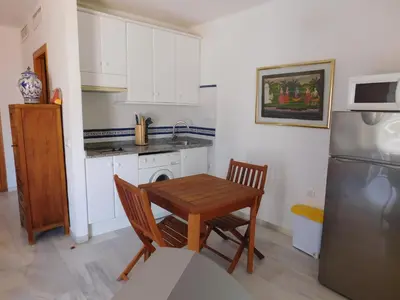 Una cocina o zona de cocina en VISTA bahia 2