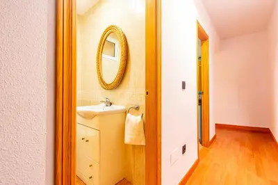 Un baño de Estupendo apartamento en el Centro - By Aloha Palma