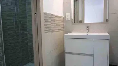 Un baño de La Carolina