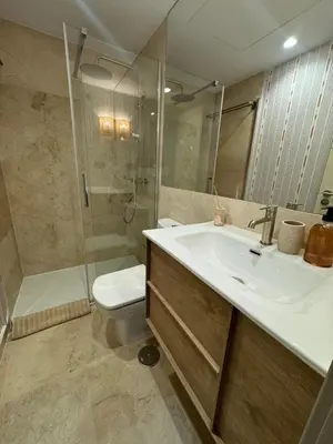 Un baño de Valle del Este Golf vivienda vistas a campo de Golf
