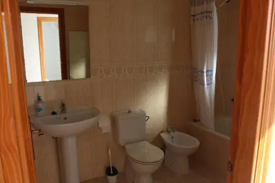 Un baño de Vera Mar 5 Front Line Beach Apartment