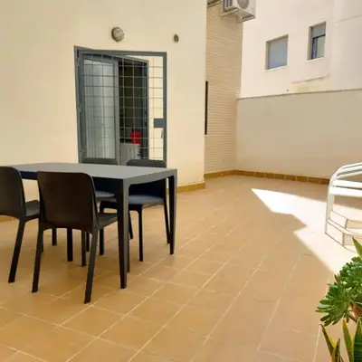 Apartamento Alborania II con patio gande y aparcamiento