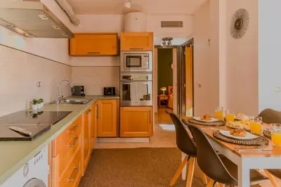 Una cocina o zona de cocina en Tranquilidad con vistas únicas, Piscina y Wifi - By Aloha Palma