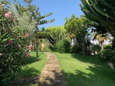Jardín al aire libre en Maravilloso Apartamento playa-jardin botánico IN VERA PLAYA, ALMERIA