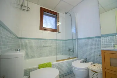 Un baño de Mediterranea 12 Vera Playa Jardines tus momentos frente al mar