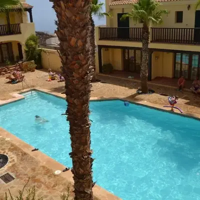 Dúplex Exclusivo con Vistas Panorámicas al Mar en Harbour Light