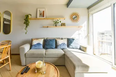 Zona de estar de Apartamento con Terraza, Piscina y Parking By Aloha Palma
