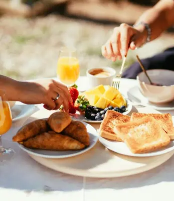 Comida en o cerca de esta villa