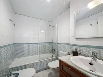 Un baño de VVR - Apto 2 Dorm con Terraza y Vistas
