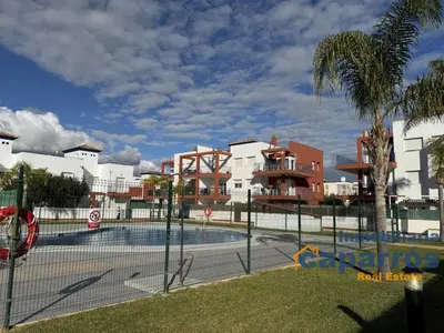 Plano de Chalet El Coto Vera Playa, Tres dormitorios, Urbanización Piscina, Terraza, Sótano, Garaje