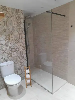 Un baño de Kustdroom