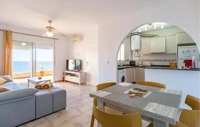 Una cocina o zona de cocina en Awesome Apartment In Mojacar