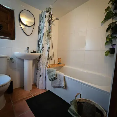 Un baño de Cortijo El Ancla