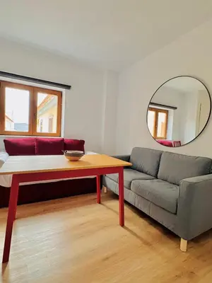 Zona de estar de Placeta Serna El Capricho