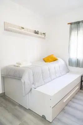Cama o camas de una habitación en ATP La Rambla Pintor a 5 minutos Plaza de Toros y Centro de Almería - Wifi Gratis!