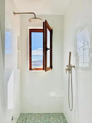 Un baño de Placeta Serna La Buena Vista