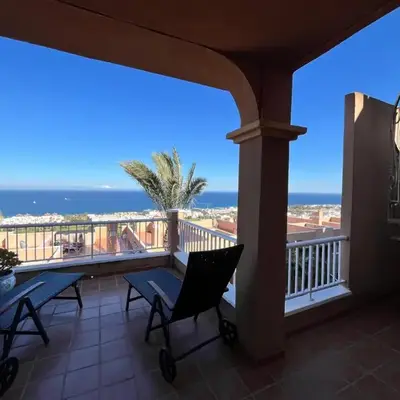 Golf Marina de la Torre con vistas al mar