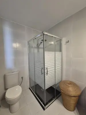 Un baño de La Atalaya, Terraza con vistas al mediterráneo