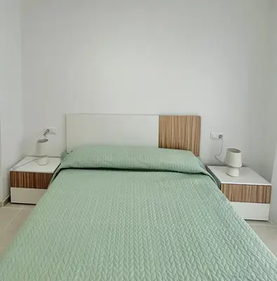 Cama o camas de una habitación en Newly renovated apartment