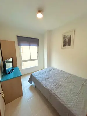 Cama o camas de una habitación en Newly renovated apartment