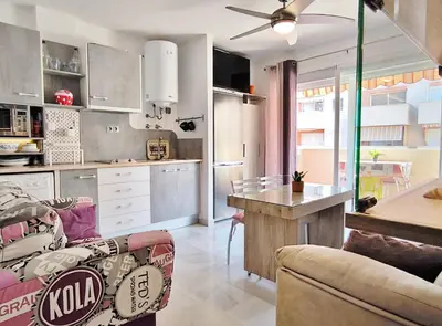 Una cocina o zona de cocina en BS Apartamento Buenavista Playa estancia min 6 noches A 2 minutos de la playa