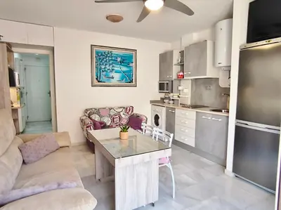Una cocina o zona de cocina en BS Apartamento Buenavista Playa estancia min 6 noches A 2 minutos de la playa
