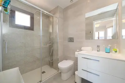 Un baño de La Isla