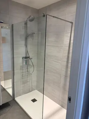 Un baño de Puerto Rey Apartamento 150m playa