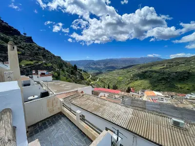 Vista general de una montaña o vista desde el apartamento