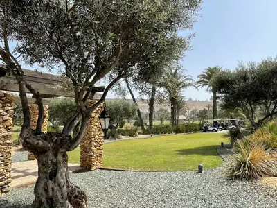 Jardín al aire libre en Los Cactus de Almerimar