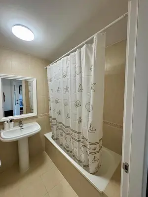 Un baño de Apartamento Aguadulce Playa Torrequebrada